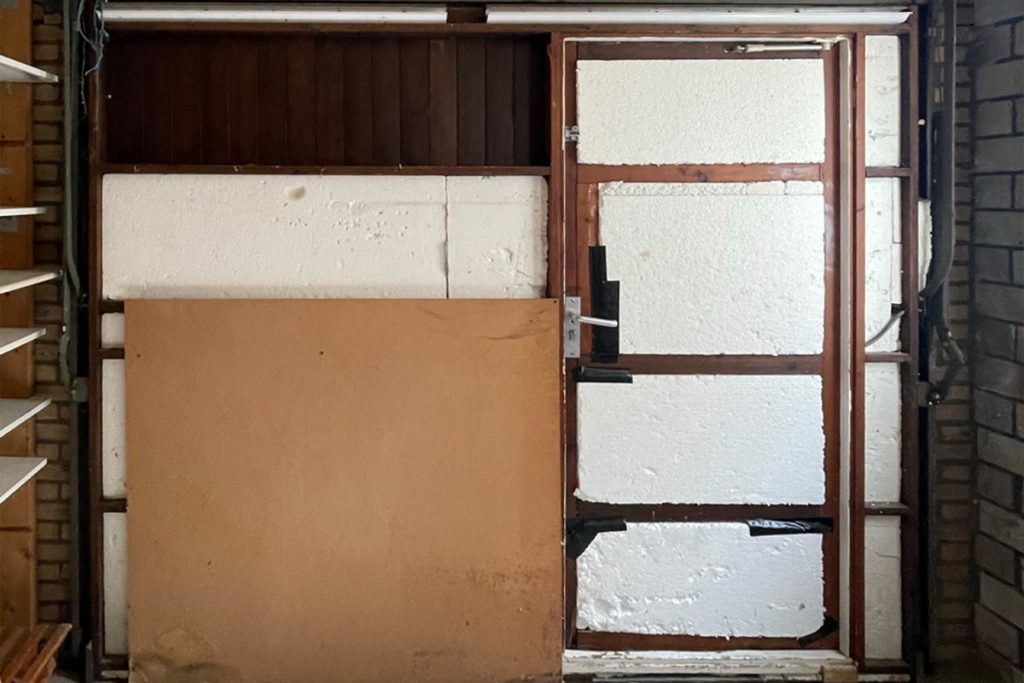 slecht geïsoleerde garagedeur vervangen